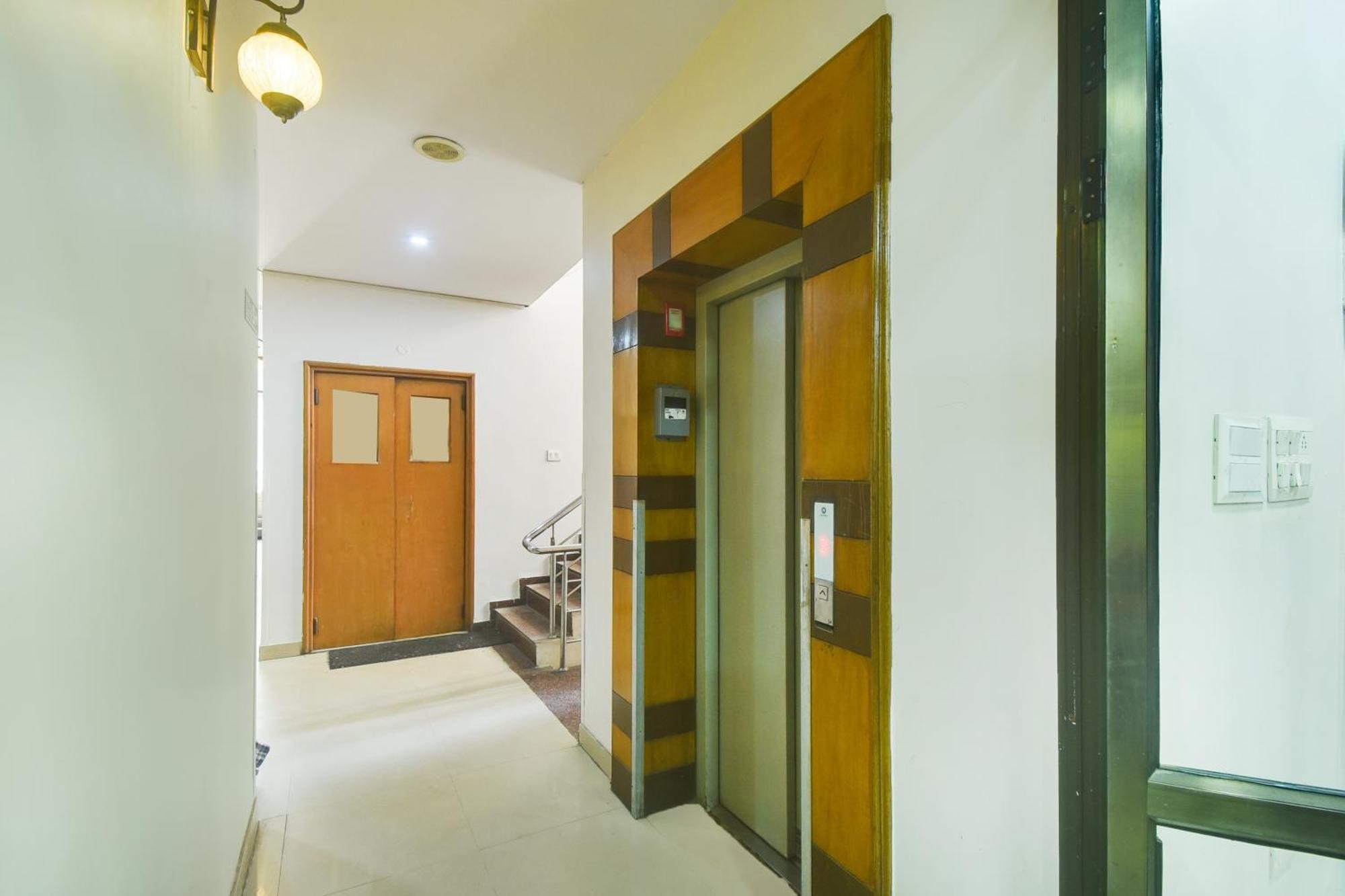 Townhouse Malviya Nagar Near Airport Formerly Royal Residency Hotel 3*