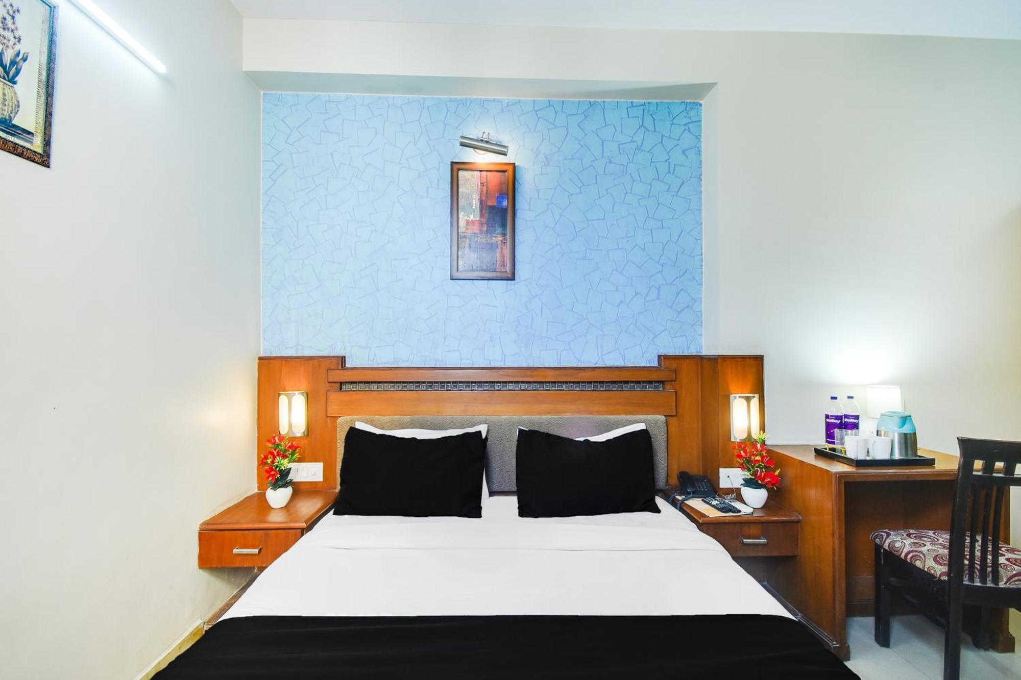 Townhouse Malviya Nagar Near Airport Formerly Royal Residency Hotel