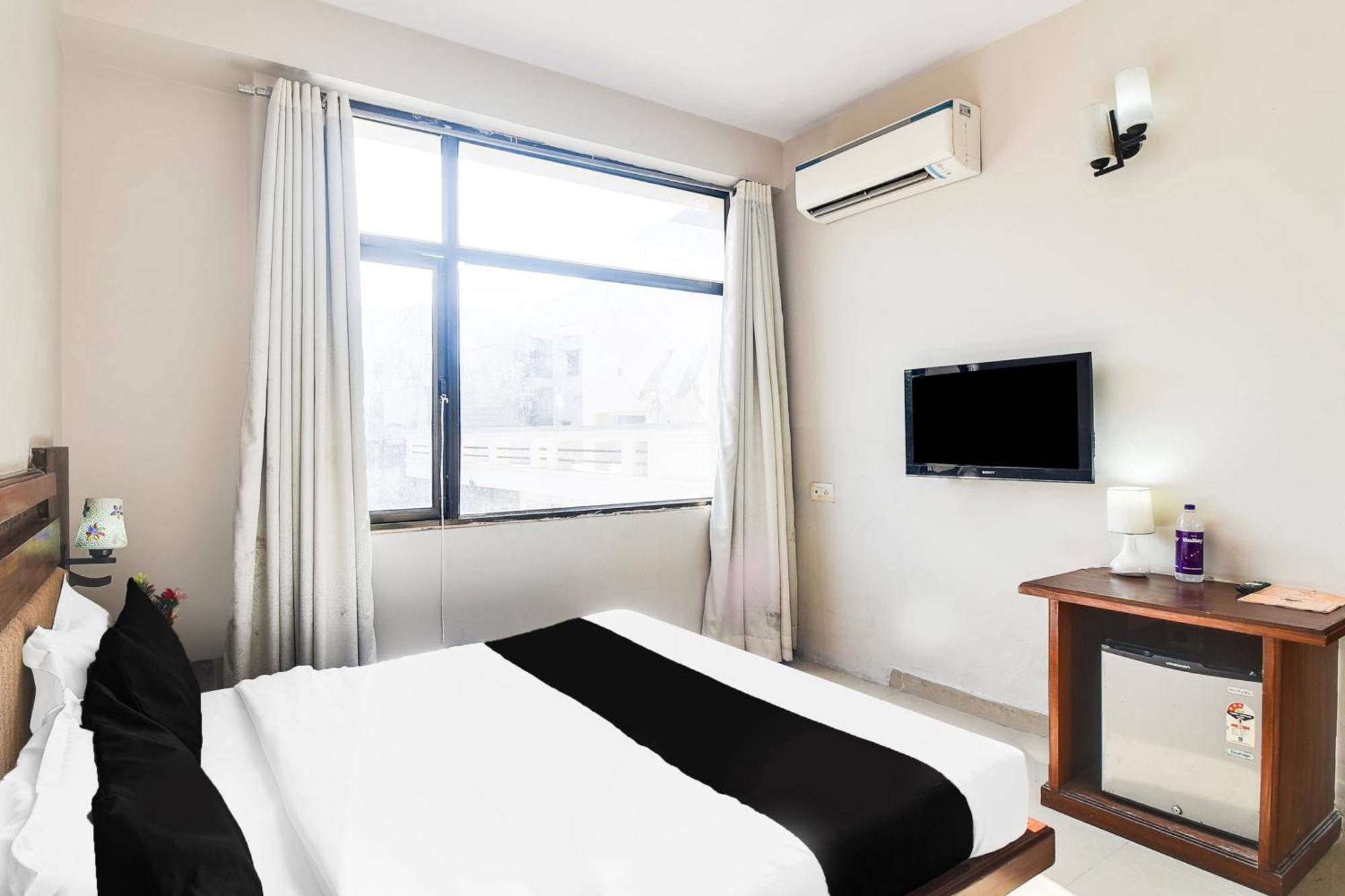 Townhouse Malviya Nagar Near Airport Formerly Royal Residency Hotel